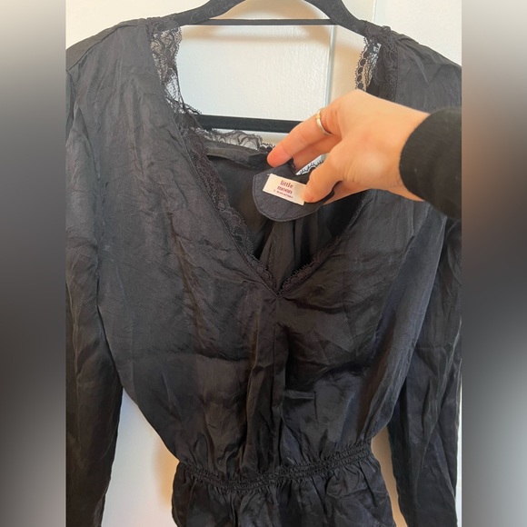 Aritzia little moon black silk blouse size S - Picture 2 of 3